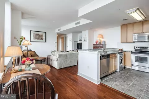111 S 15th St #2107, Philadelphia, PA 19102
