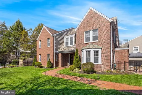 615 Barnes St, Philadelphia, PA 19128
