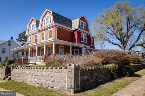 441 Hoffnagle St, Philadelphia, PA 19111