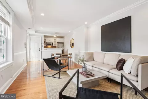 1730 Pine St #7, Philadelphia, PA 19103