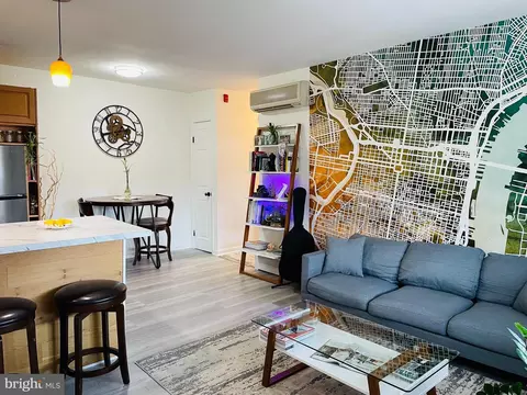 2531 Lombard St #3S, Philadelphia, PA 19146