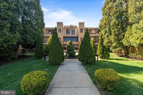 8930 Krewstown Rd #303, Philadelphia, PA 19115
