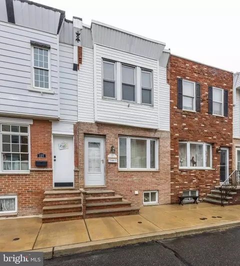 125 Gladstone St, Philadelphia, PA 19148