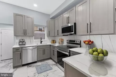 1322 W Wingohocking St, Philadelphia, PA 19140