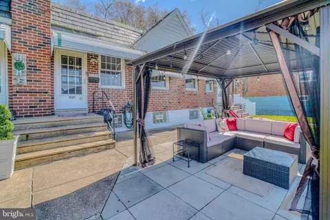 4121 Glenview St, Philadelphia, PA 19135