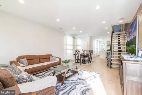 2625 27 Pratt St, Philadelphia, PA 19137