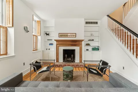 421 Vine St, Philadelphia, PA 19106