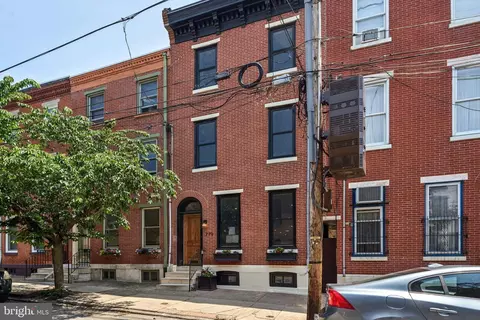 779 N 24th St, Philadelphia, PA 19130