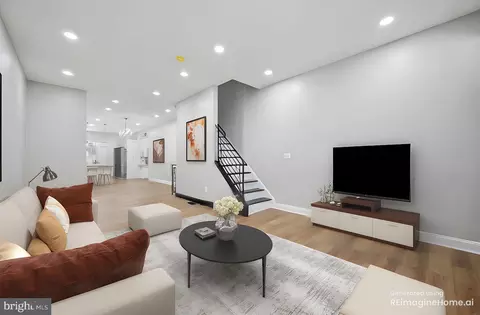 5533 Hunter St, Philadelphia, PA 19131