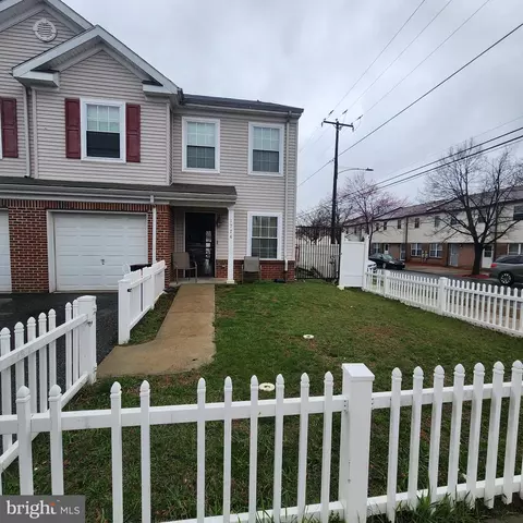1726 N Uber St, Philadelphia, PA 19121