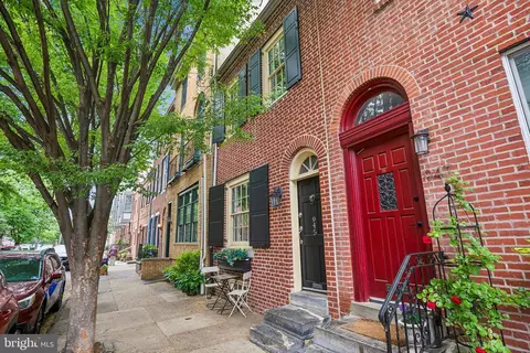945 S 2nd St, Philadelphia, PA 19147