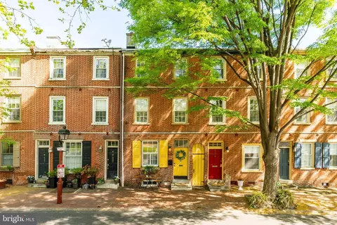 625 Lombard St, Philadelphia, PA 19147