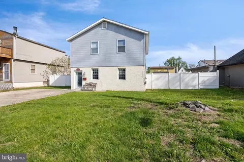 9225 Milnor St, Philadelphia, PA 19114