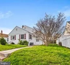 9226 Horatio Rd, Philadelphia, PA 19114