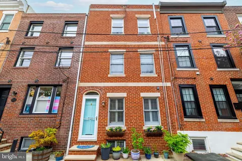 719 S Schell St, Philadelphia, PA 19147