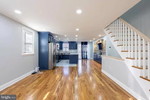 1027 Longshore Ave, Philadelphia, PA 19111
