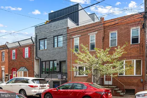 2845 E Thompson St, Philadelphia, PA 19134