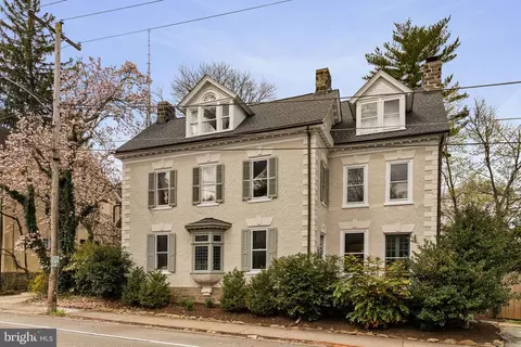 75 Bethlehem Pike, Philadelphia, PA 19118