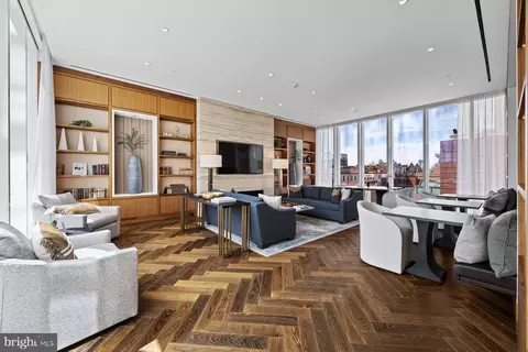 301 S Broad St #1902, Philadelphia, PA 19107