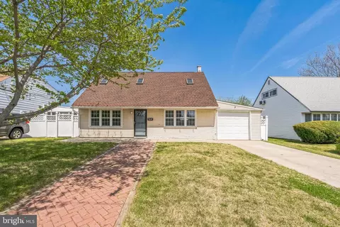 2867 Nautilus Rd, Philadelphia, PA 19154