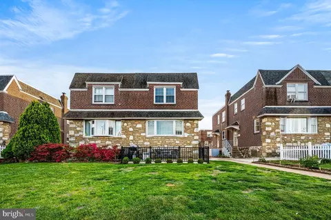 2746 Fuller St, Philadelphia, PA 19152