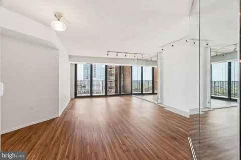 1420 Locust St #33D, Philadelphia, PA 19102