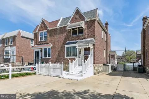 2021 Fuller St, Philadelphia, PA 19152