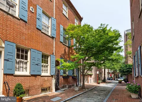 304 S Philip St, Philadelphia, PA 19106