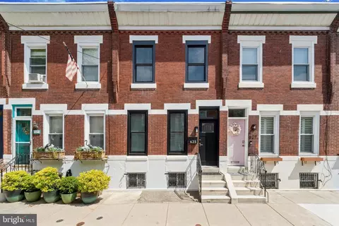 625 S Bambrey St, Philadelphia, PA 19146
