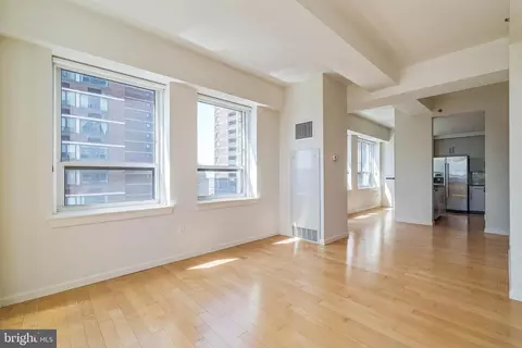 1425 Locust St #24B, Philadelphia, PA 19102