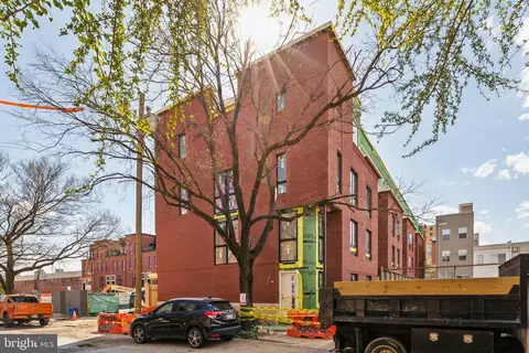 606 Brenna Walk, Philadelphia, PA 19123