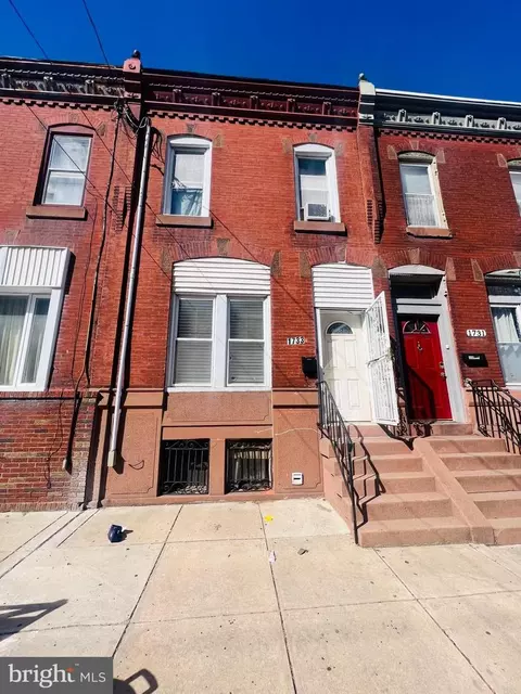 1733 Moore St, Philadelphia, PA 19145