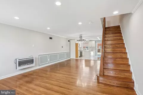 323 E Claremont Rd, Philadelphia, PA 19120