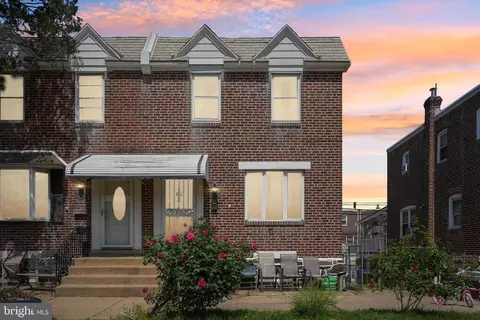 1131 Fanshawe St, Philadelphia, PA 19111