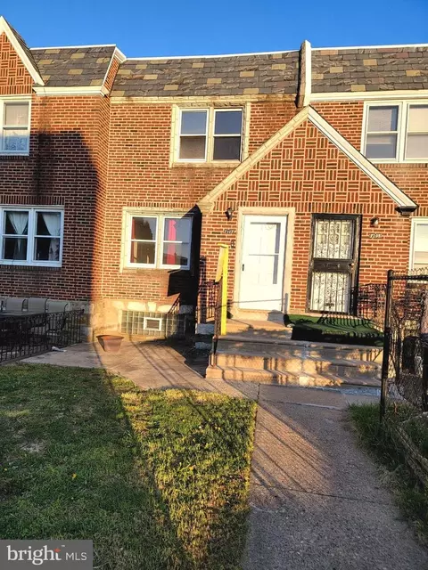 7107 Oakland St, Philadelphia, PA 19149