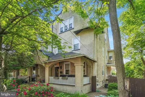 375 Green Ln, Philadelphia, PA 19128