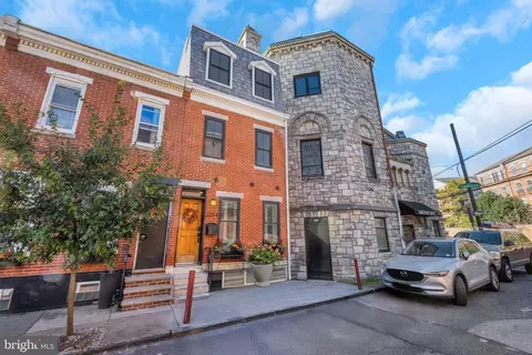 2314 Pemberton St, Philadelphia, PA 19146