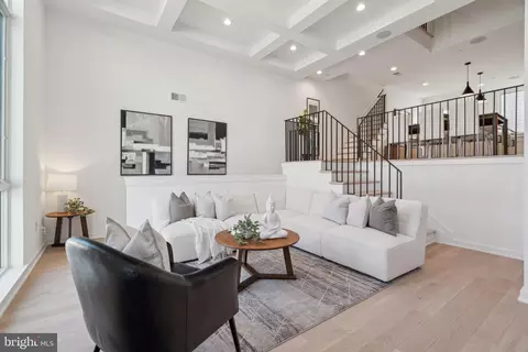 962 Wendle Ct, Philadelphia, PA 19123