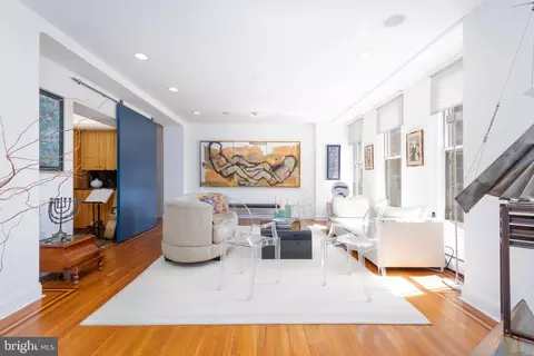 1901 Walnut St #15B, Philadelphia, PA 19103