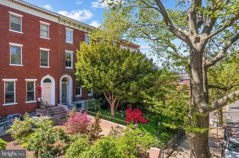 2228 Green St, Philadelphia, PA 19130