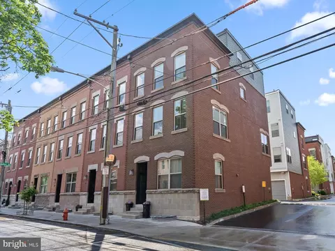 1424 S 4th St, Philadelphia, PA 19147