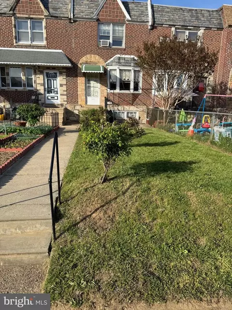 2147 Friendship St, Philadelphia, PA 19149