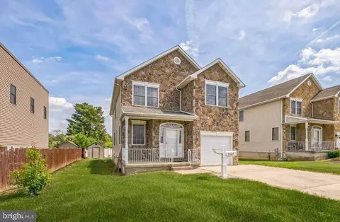1121 Gregg St, Philadelphia, PA 19115
