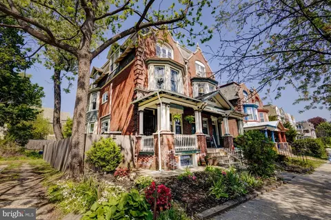 7141 Chew Ave, Philadelphia, PA 19119