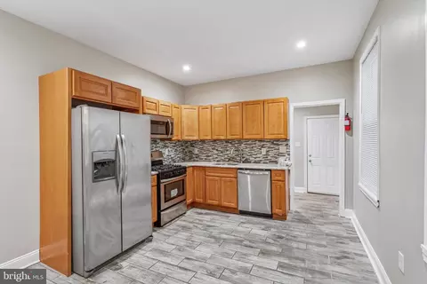 1677 Dyre St, Philadelphia, PA 19124