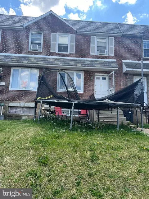 2818 Hellerman St, Philadelphia, PA 19149