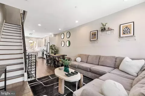 2108 Cross St, Philadelphia, PA 19146