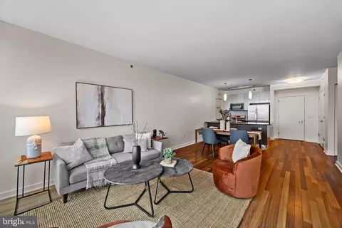 2101 Market St #705, Philadelphia, PA 19103