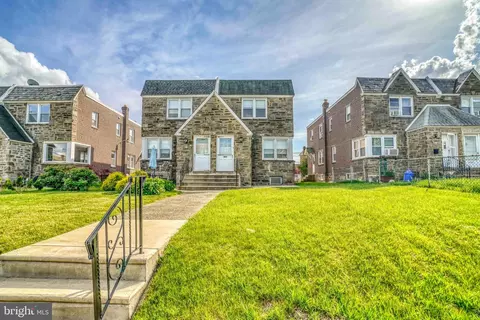 1136 Kerper St, Philadelphia, PA 19111