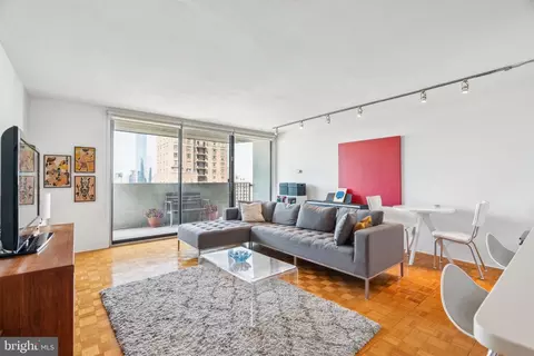 224 W 30 W Rittenhouse Sq #1914, Philadelphia, PA 19103